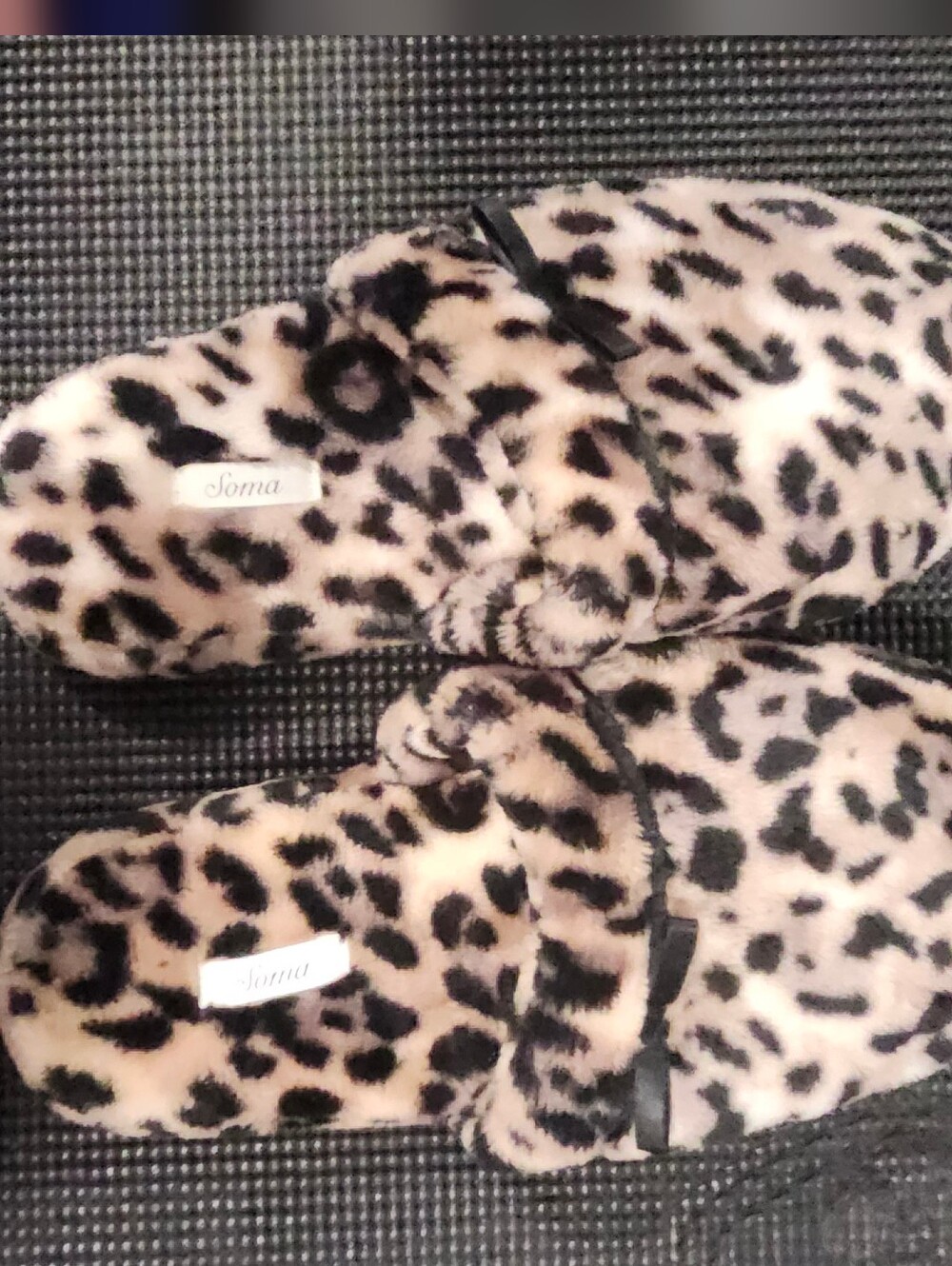 Soma Faux Fur Leopard Print Slip-On Slippers - Black & Cream